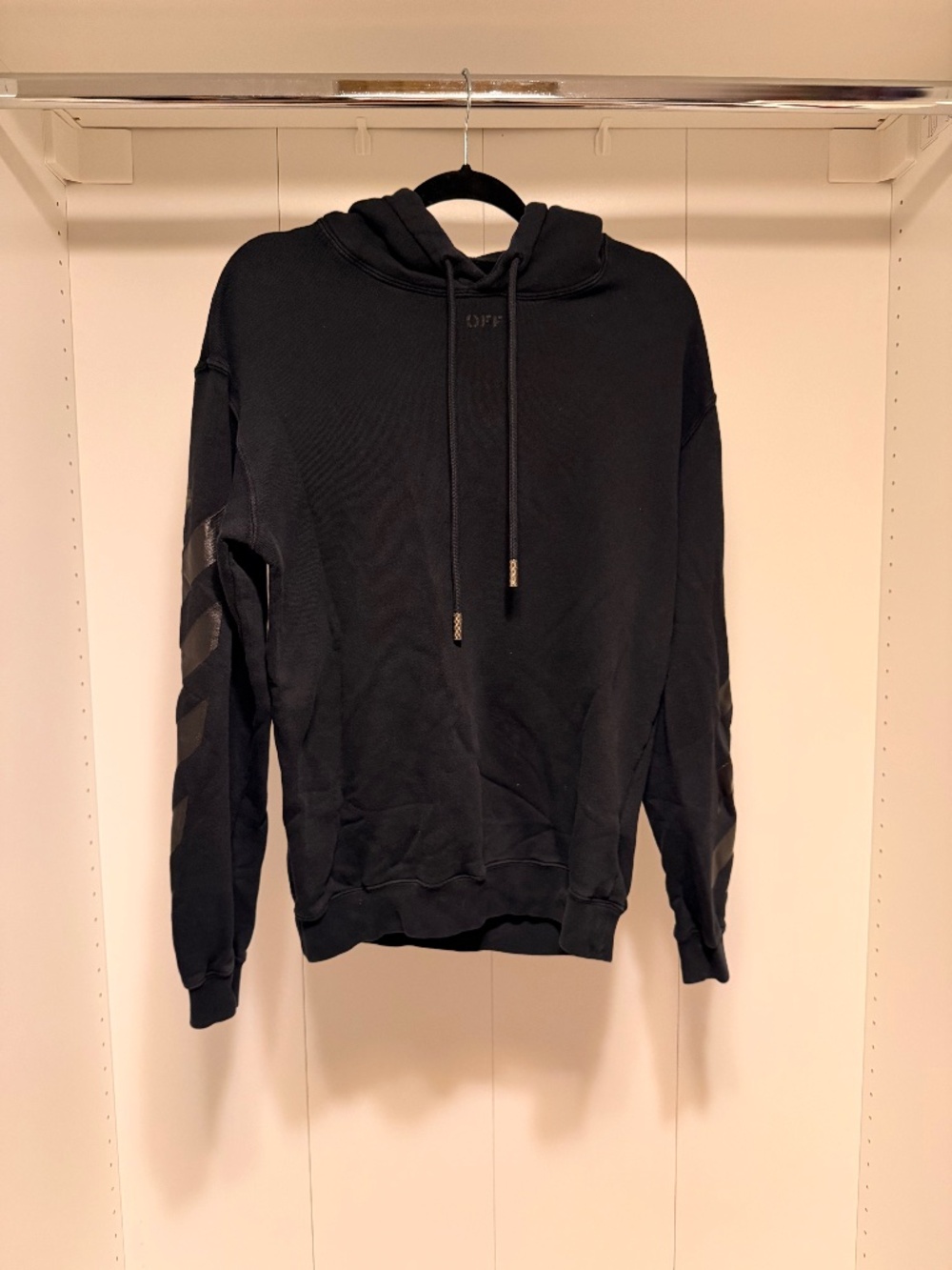 Off White sweatshirt